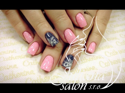 Nail art